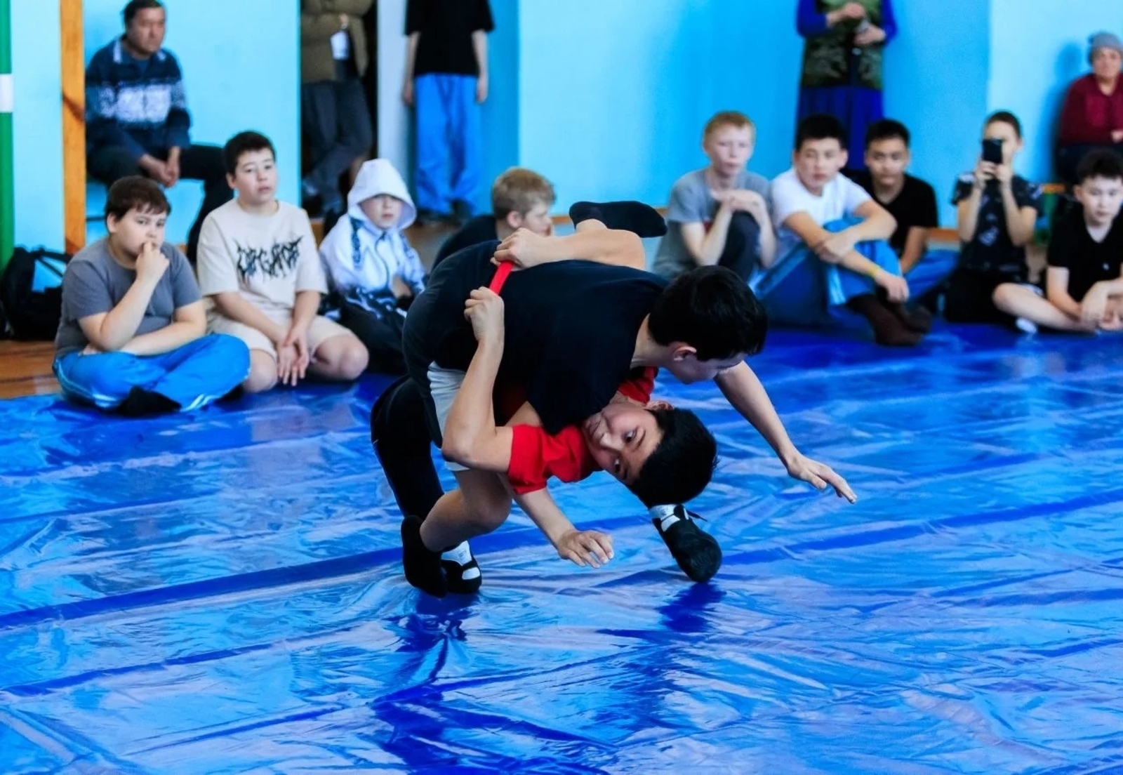 Вечная память защитникам Отечества!