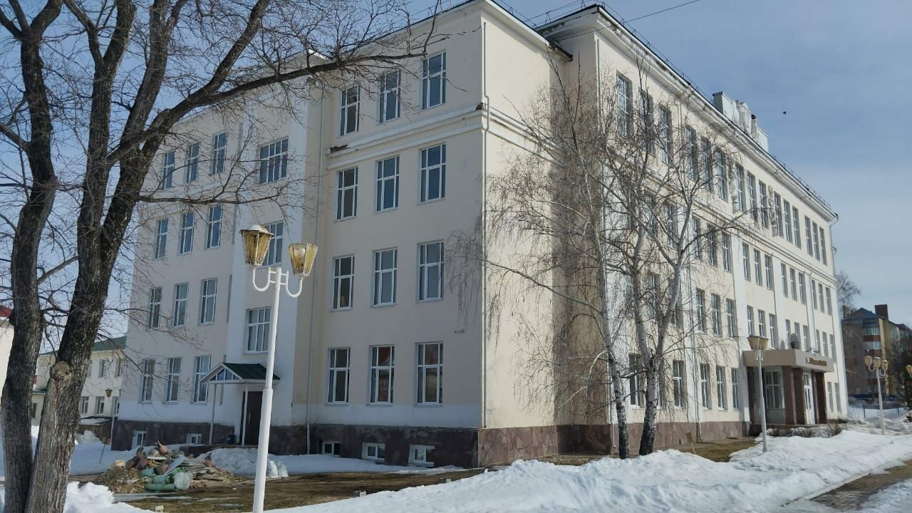 Радий Хабиров: «Здания школ получают новую жизнь»
