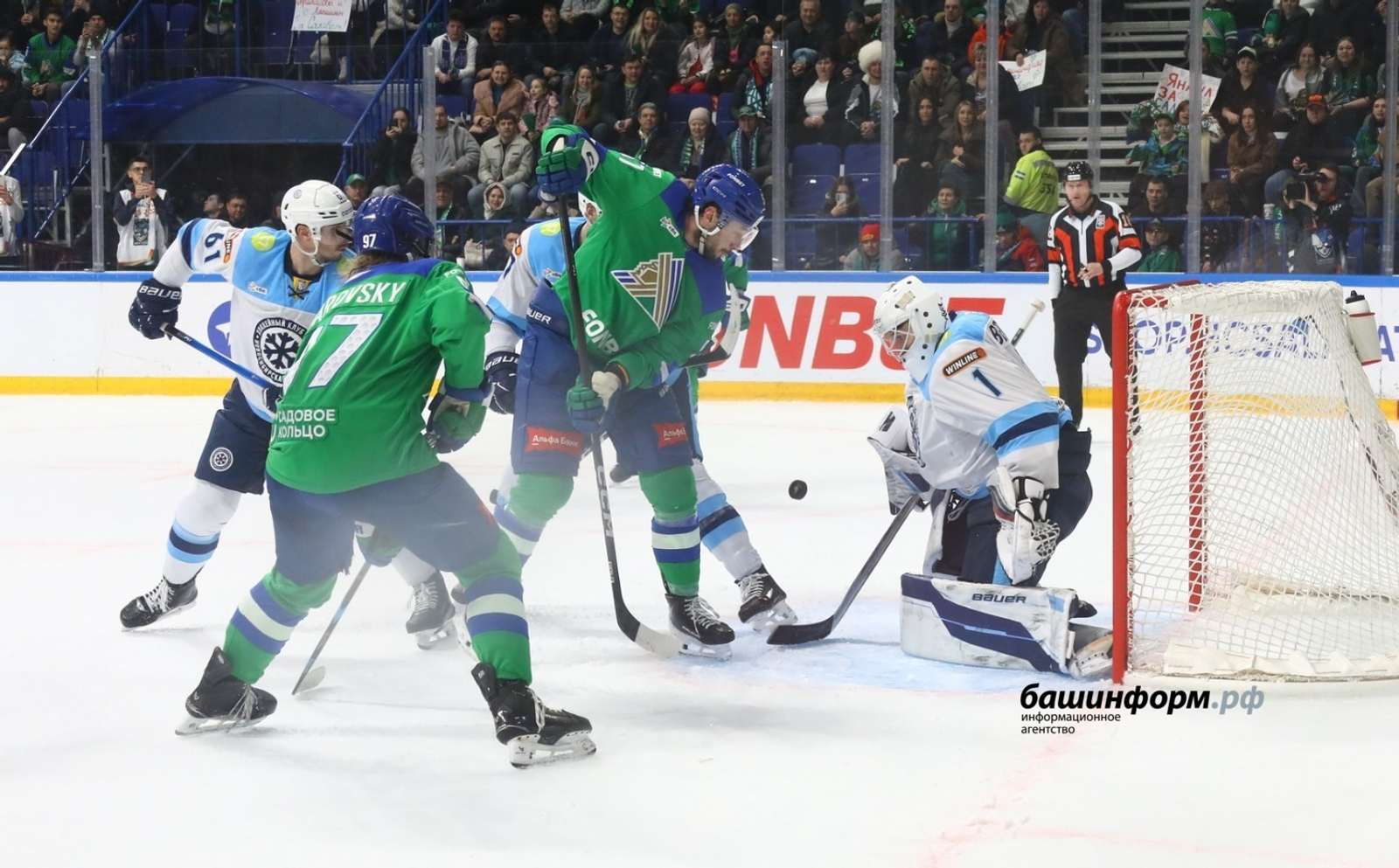 «Салават Юлаев»  с трудом одолел «Сибирь»
