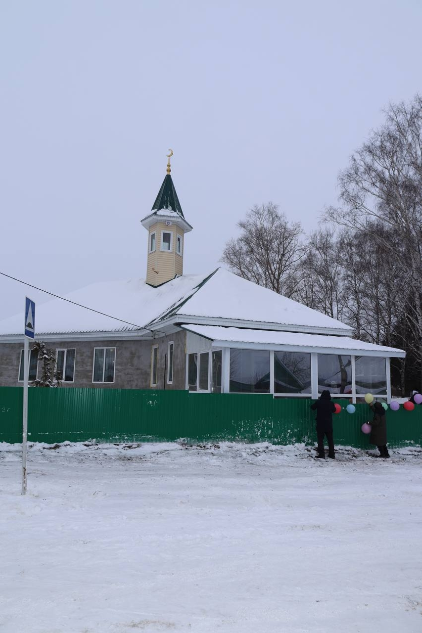 На месте разрушенной мечети построили новую
