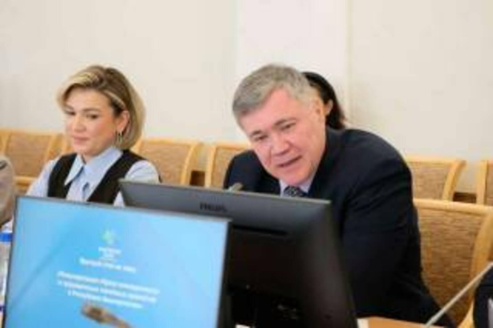 В Башкирии предложили включить в трудовой стаж уход за ребенком