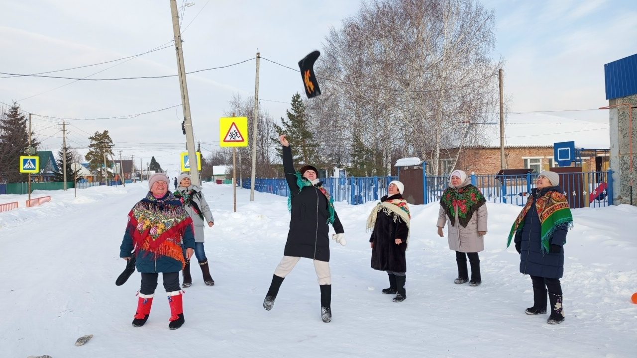 Валенки – предмет искусства и повод для веселья