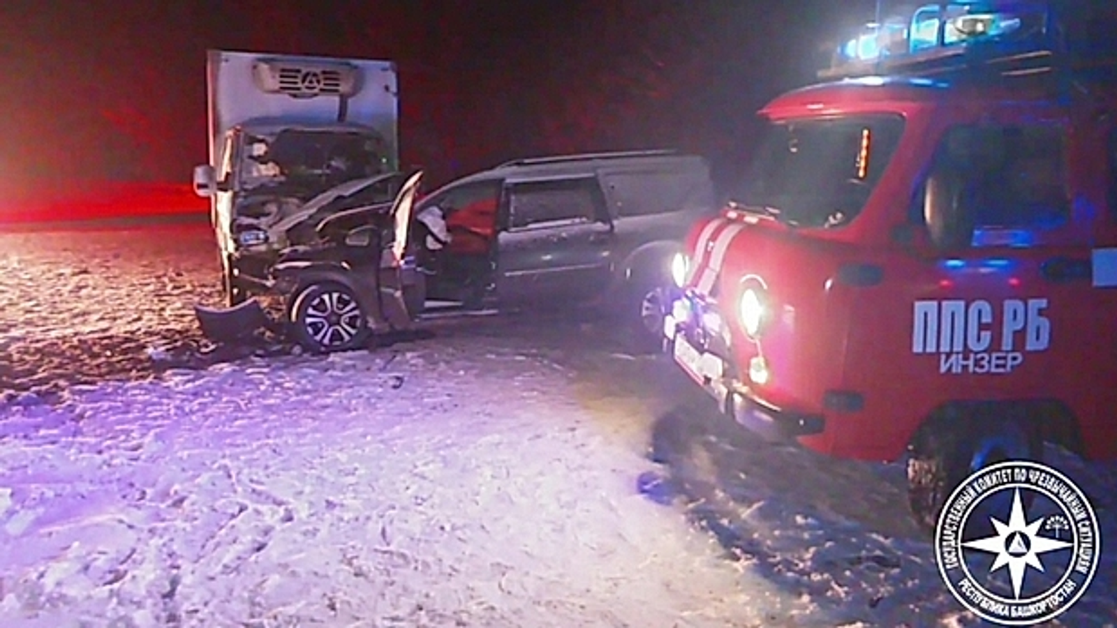 В Башкирии в аварии с грузовиком пострадали 3 человека