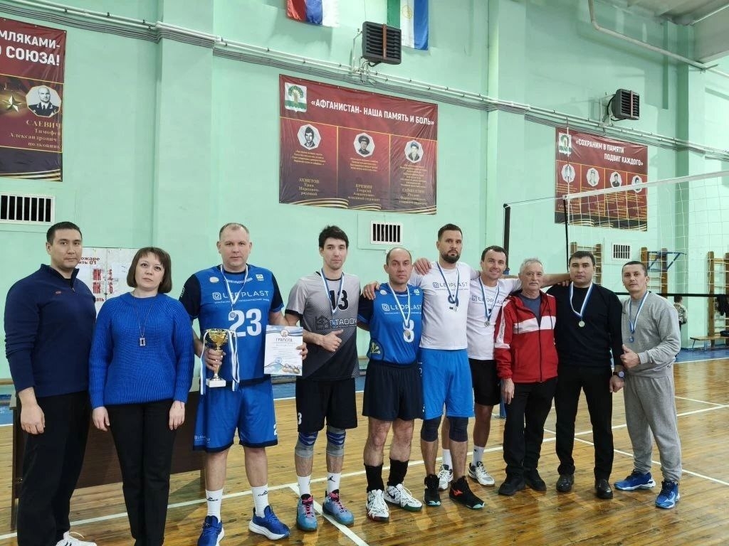 Светлая память и спортивный азарт