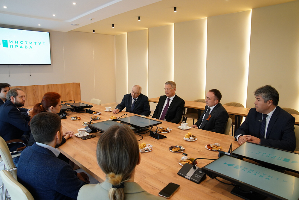 В уфимском Институте права УУНиТ открыли аудиторию имени Фаниса Раянова