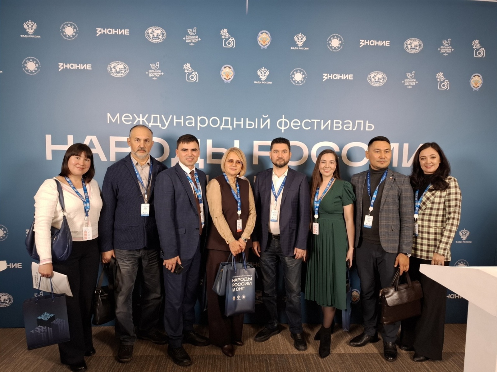 КОГДА МЫ ЕДИНЫ, МЫ НЕПОБЕДИМЫ !