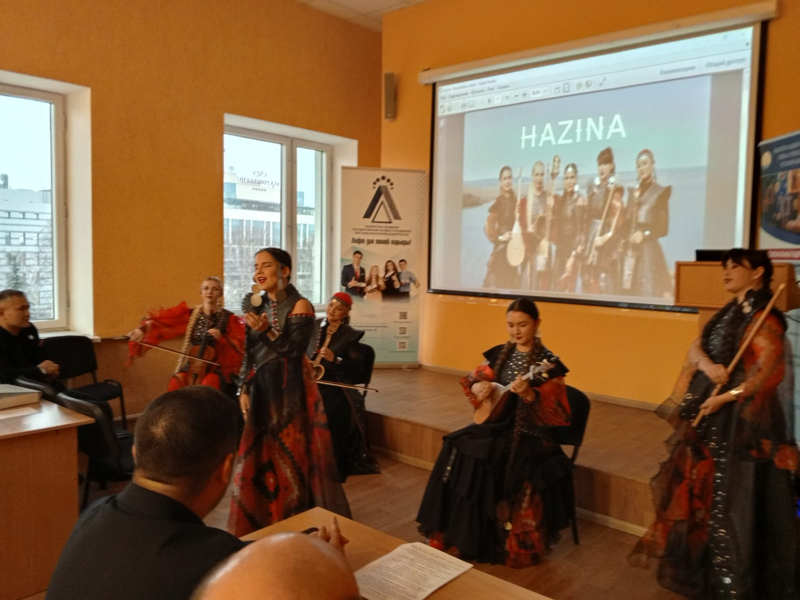 Достойны все, но премия одна