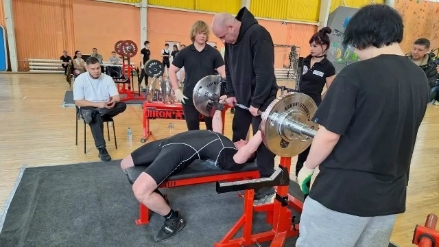 На равных с сильнейшими!