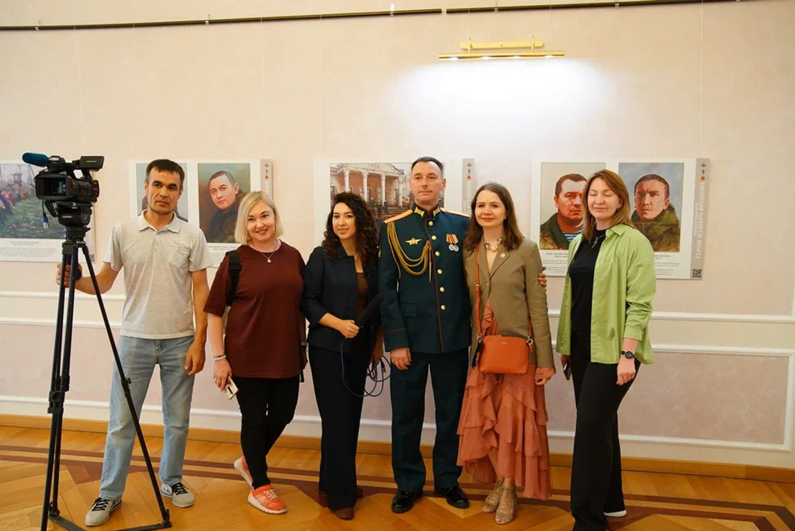 Художник Юрий Сивачев рассказал, как пишет портреты под прицелом вражеских БПЛА