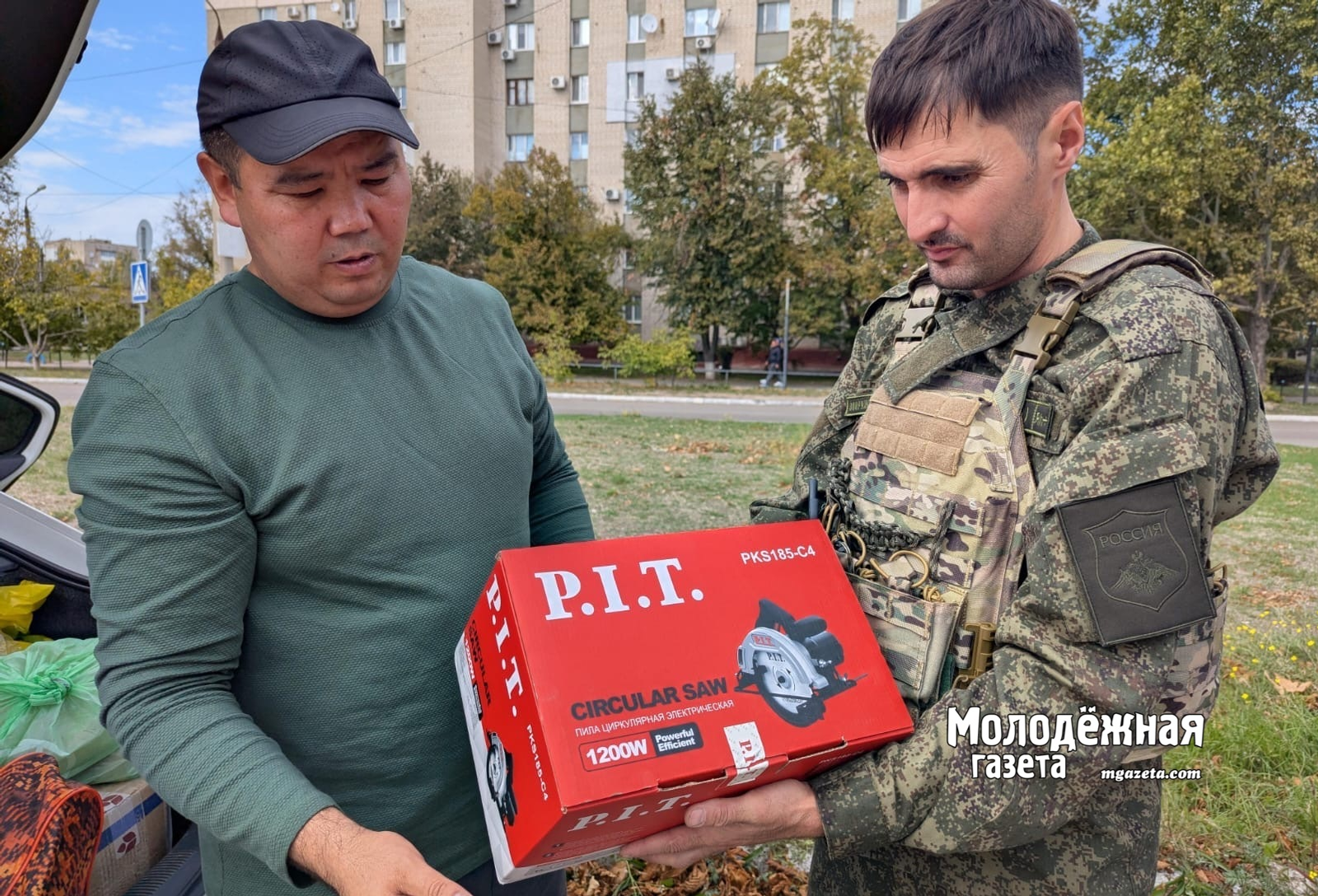 Журналисты из Уфы передали посылки бойцам-землякам в Запорожской области