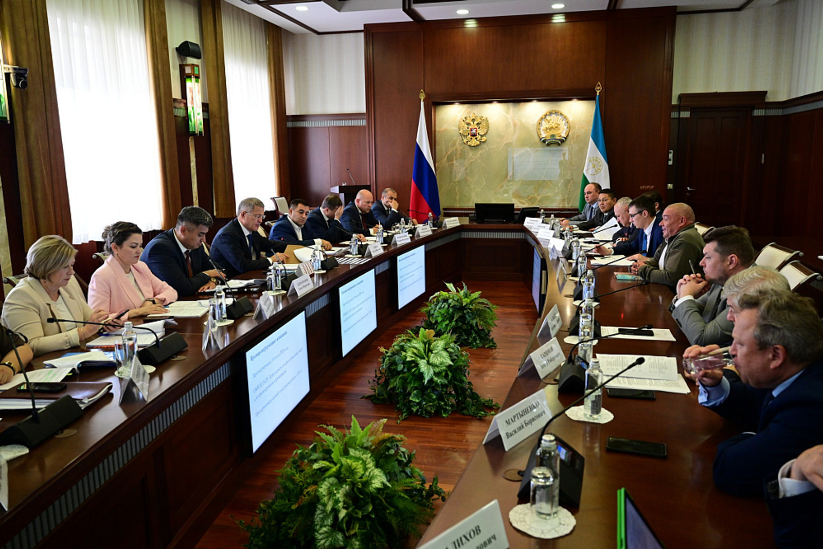 На «Инвестчасе» одобрили новые проекты в промышленности, туризме и сфере услуг