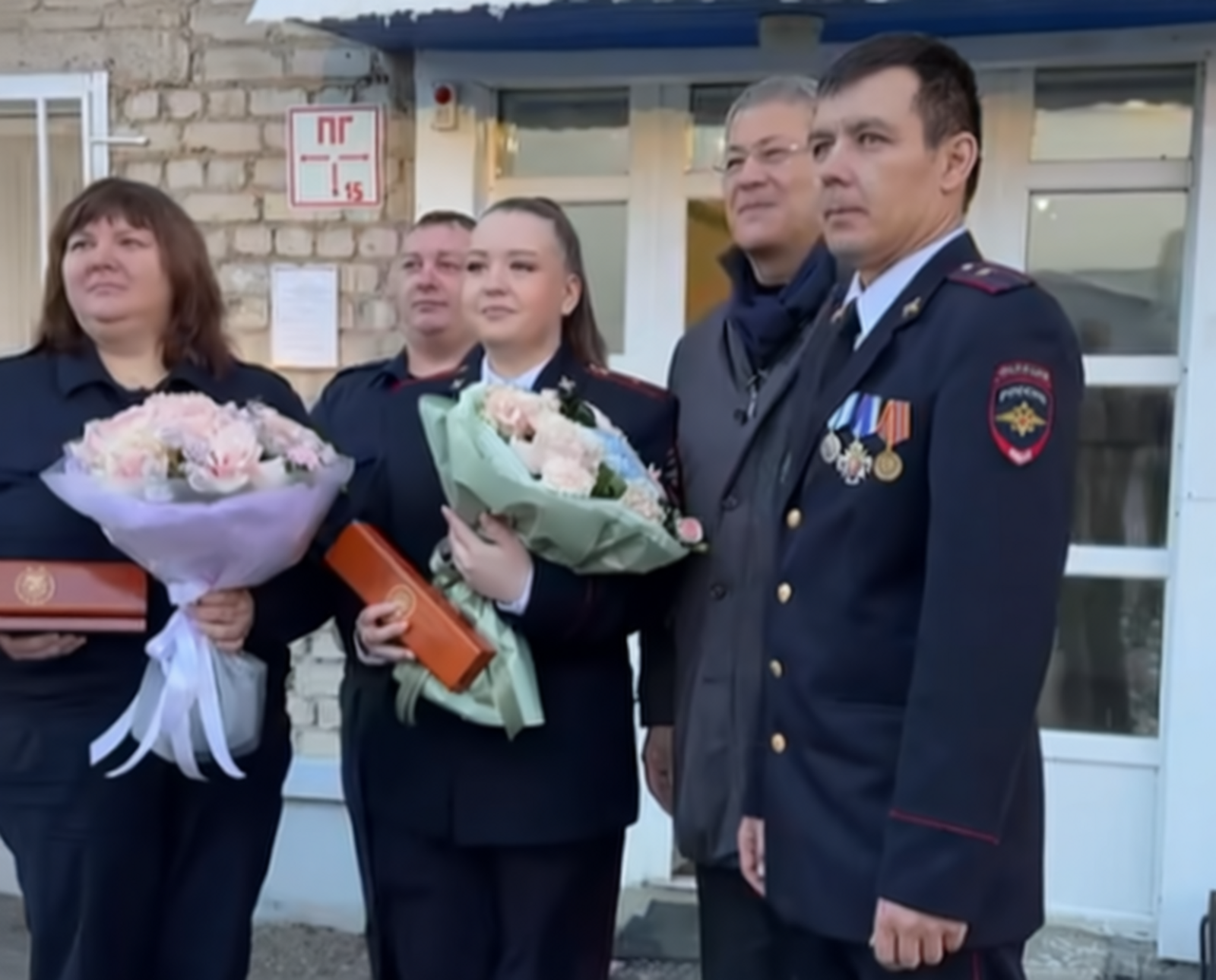 Радий Хабиров поздравил участковых-полицейских