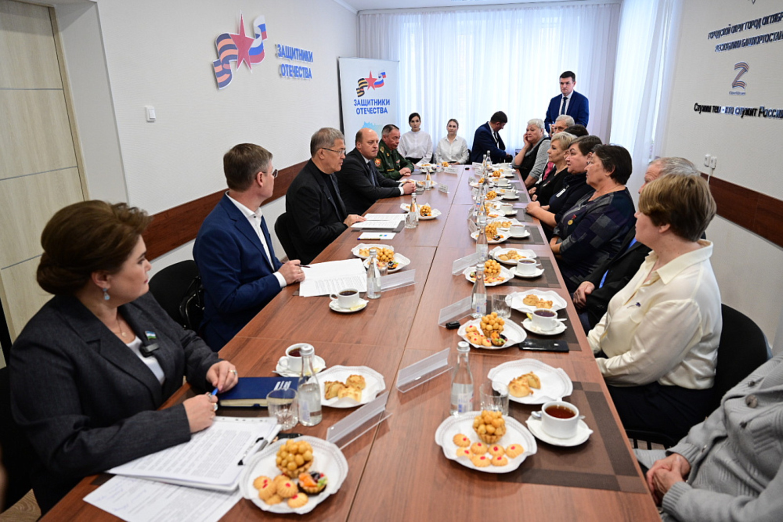 Радий Хабиров посетил Центр поддержки участников СВО в Октябрьском