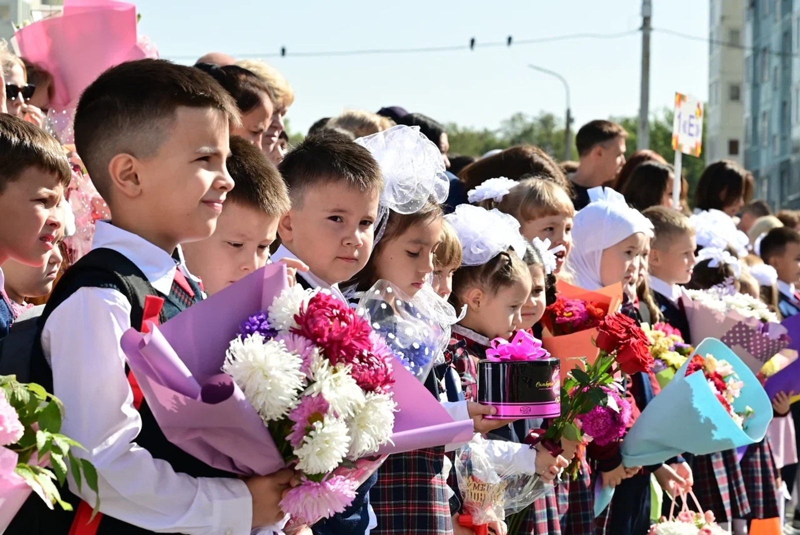 Андрей Назаров: «Желаю всем учащимся успехов в освоении знаний!»