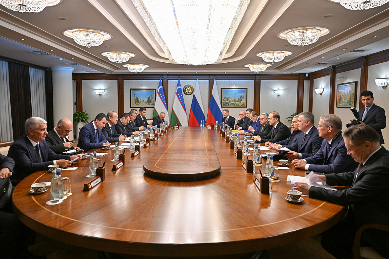 Радий Хабиров принял участие во встрече с Премьер-министром Узбекистана